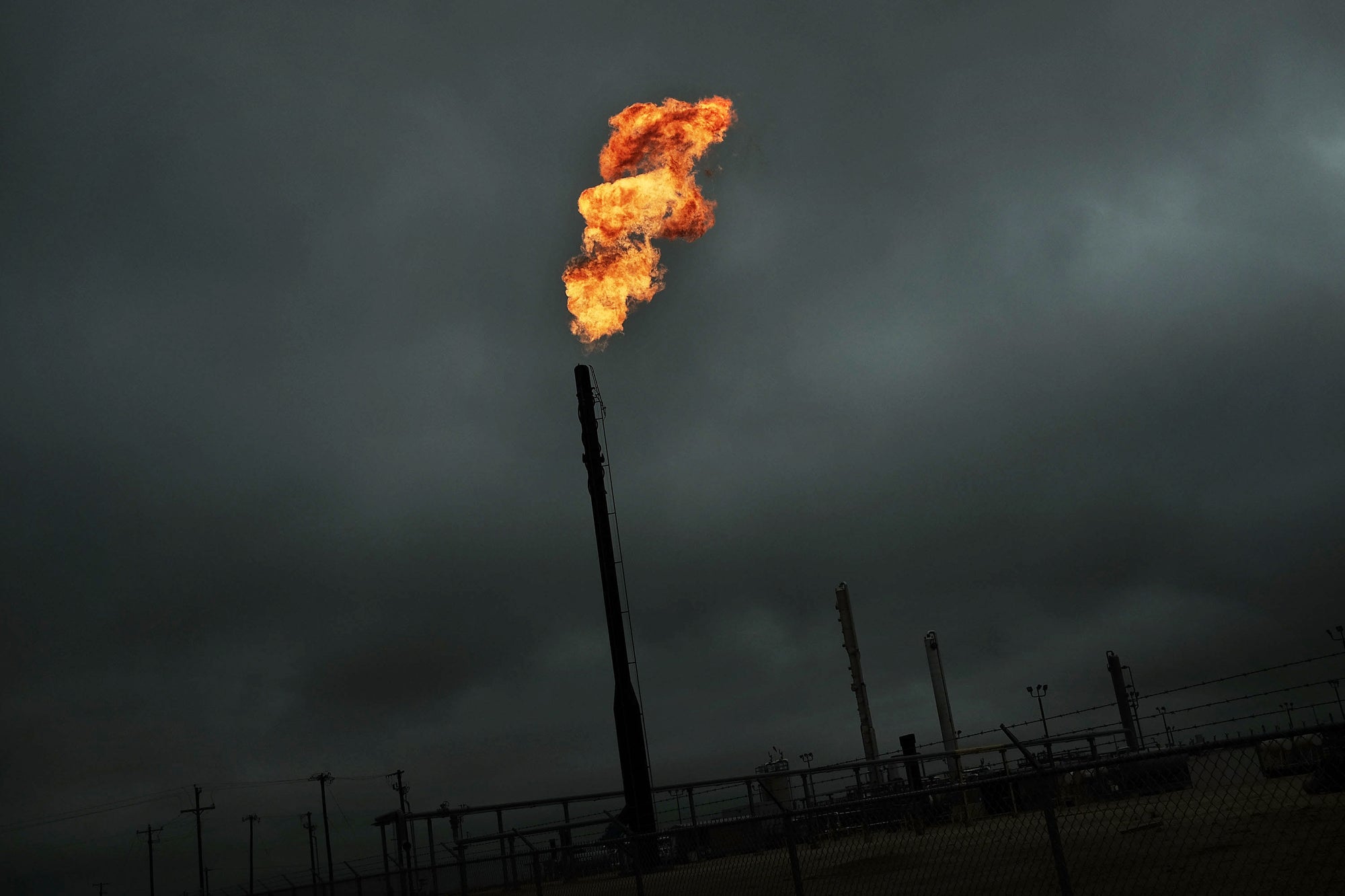 Natural gas flare
